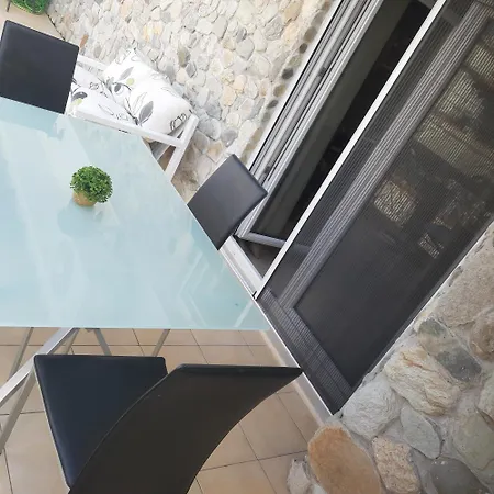 House Lux Loft شقة سالونيك